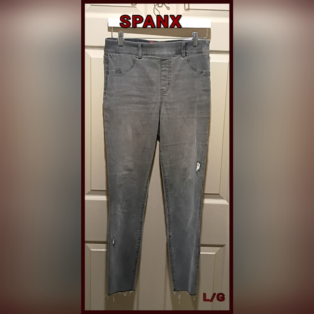 SPANX Women’s Distressed Denim Skinny Pants Size Large